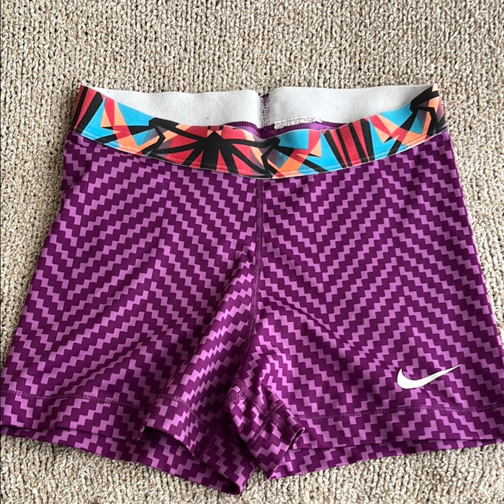 Nike Pro Women’s Purple Patterned Shorts